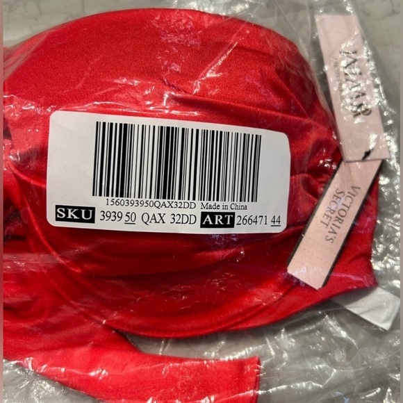 VICTORIA'S SECRET NWT Twist Balconette Bikini Top - Picture 5 of 5